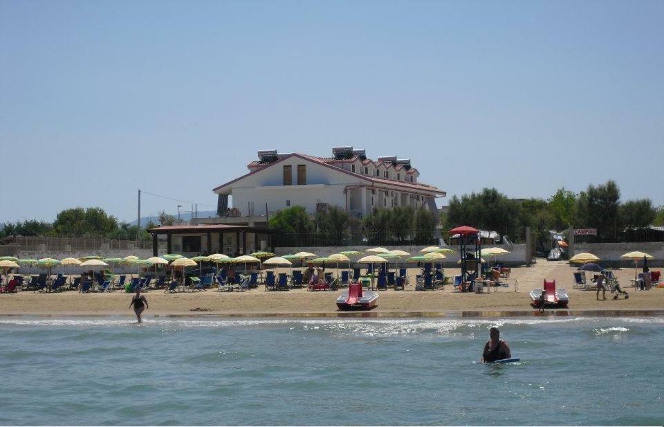 Отель Centro Turistico La Perla Del Gargano Фоче-Варано Экстерьер фото